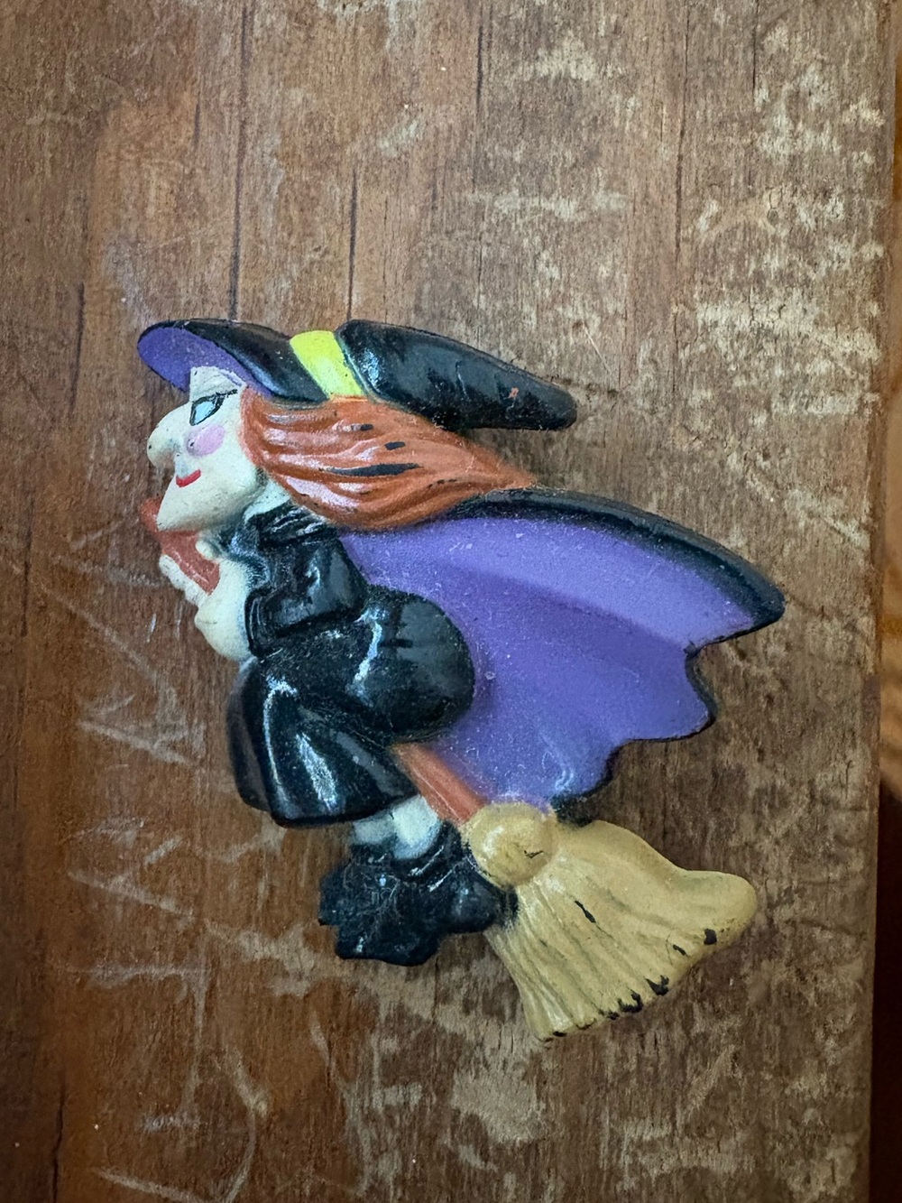 3/$10 90s Witch Pin